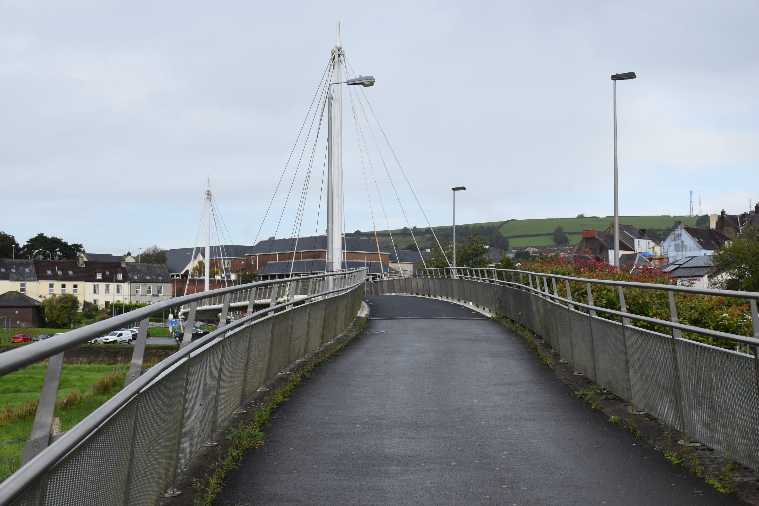 Pedestrian and cycle bridge connecting station with town centre